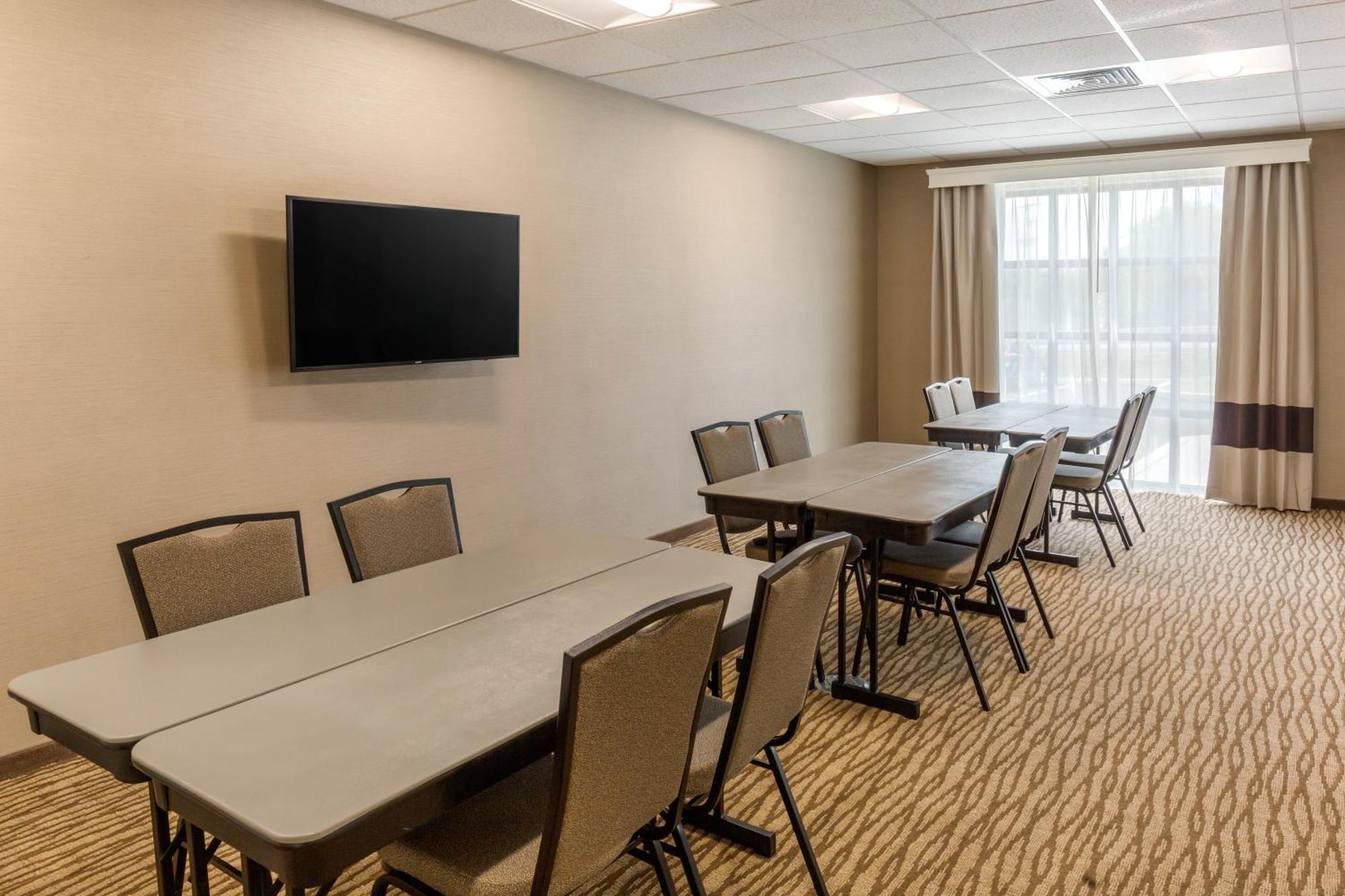 Comfort Inn & Suites Gap Amish Country Buitenkant foto