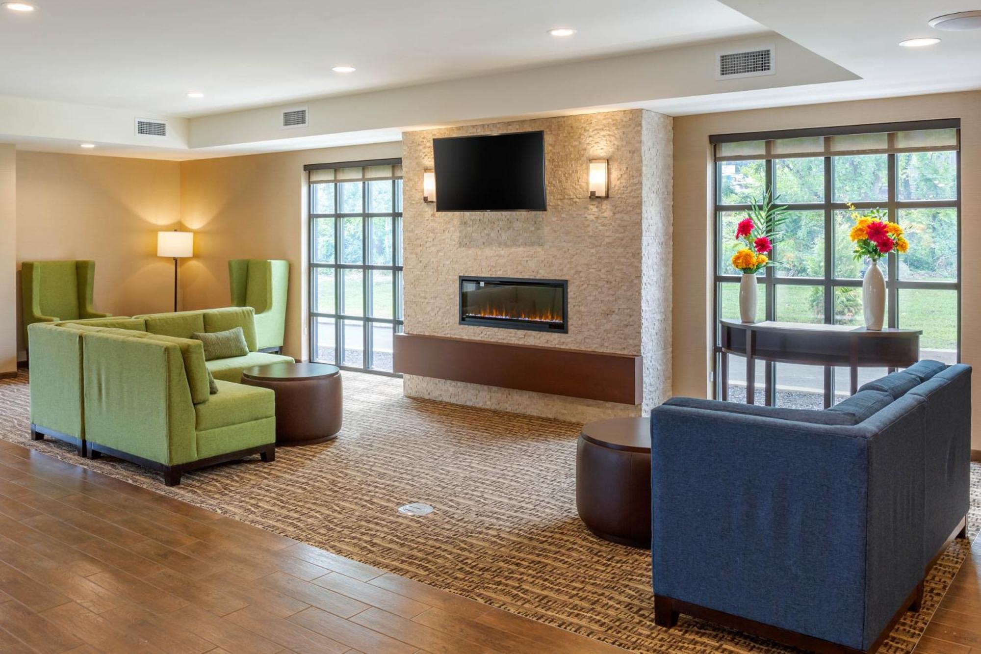 Comfort Inn & Suites Gap Amish Country Buitenkant foto